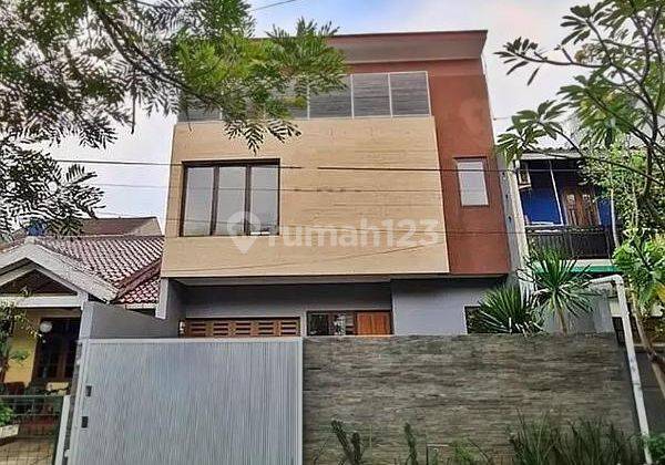 Rumah Dijual di Pondok Indah Jakarta Selatan 1