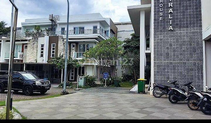 Rumah Green Lake City Cipondoh Tangerang 1