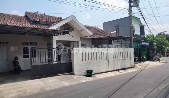 Rumah Tinggal Cocok Untuk Usaha Lokasi Dekat Monumen Jogja Kembali 2