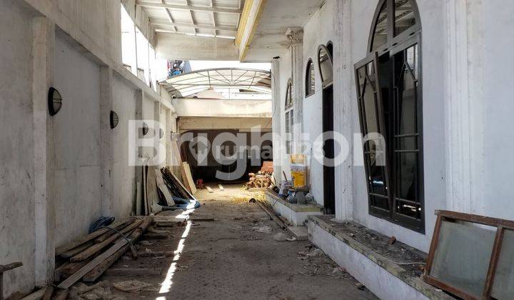 Mojoklangru rumah mewah 2 lantai butuh renov, Surabaya Timur 2