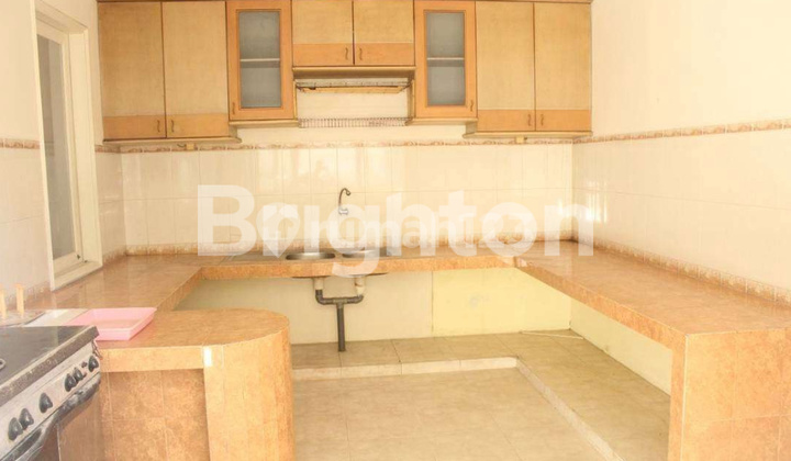 RUMAH MEWAH DI DHARMAHUSADA, SURABAYA TIMUR 2