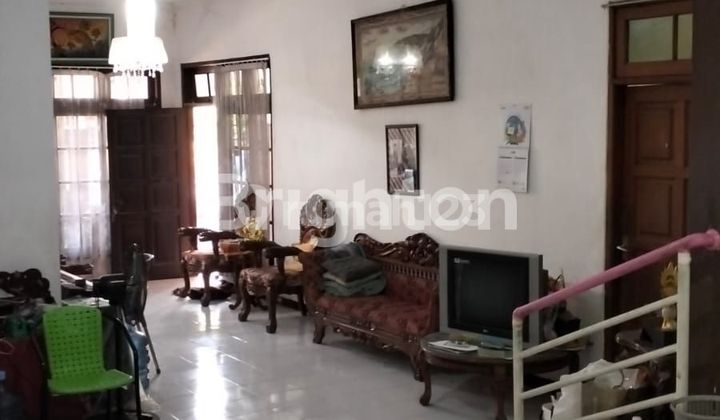 RUMAH DI SIMPANG DARMO PERMAI SELATAN 2