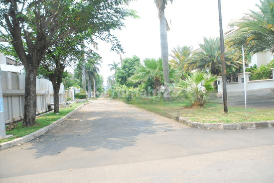 RUMAH 2 LANTAI DI TAMAN KEDOYA BARU RESINDENCE 1