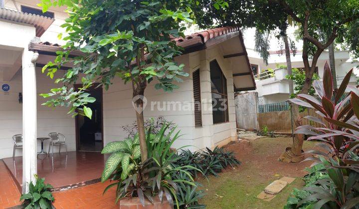 Rumah Classic 2 Lantai Pondok Indah 1