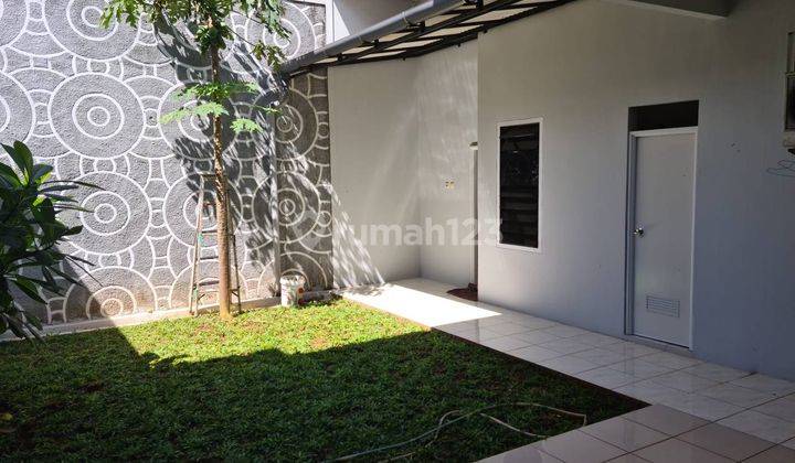 Rumah Minimalis 2 Lantai Dengan Taman Belakang Di Billymoon Duren Sawit 2