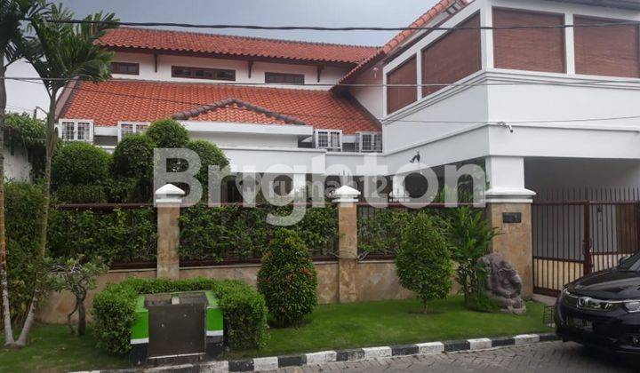 Rumah Kota Rasa Villa Bergaya Etnik Jawa 1