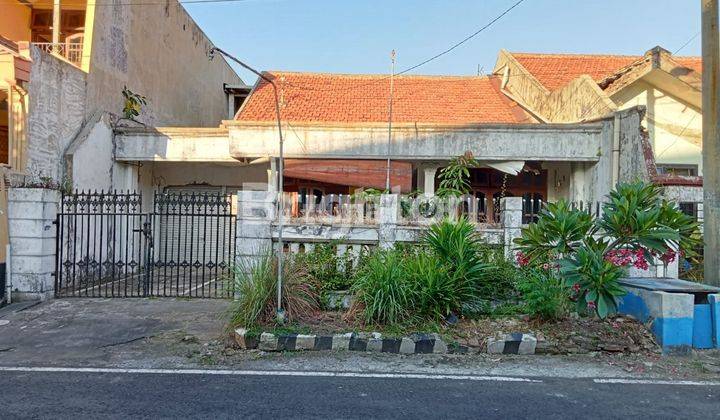 Rumah minimalis siap huni di Rungkut Asri 1