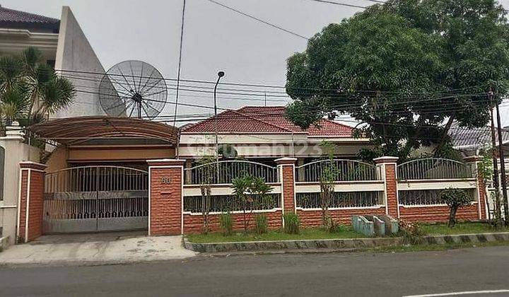 Rumah Luas dan Lengkap di Raya Kupang Baru Surabaya 1