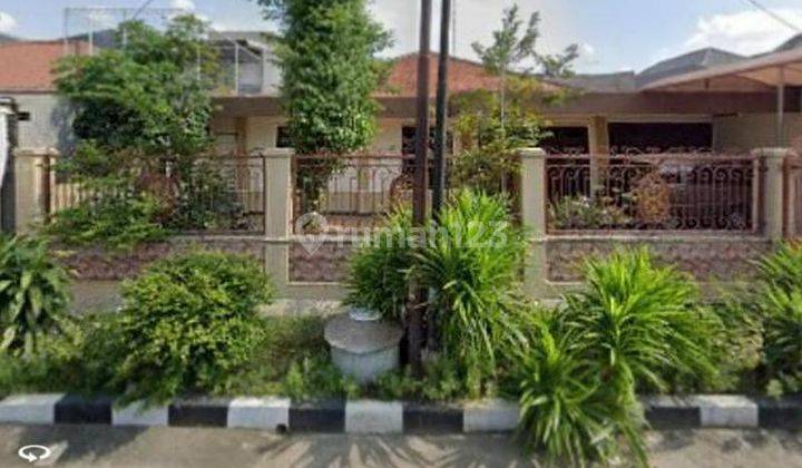 Rumah Luas dan Nyaman di Jemur Andayani Surabaya 1