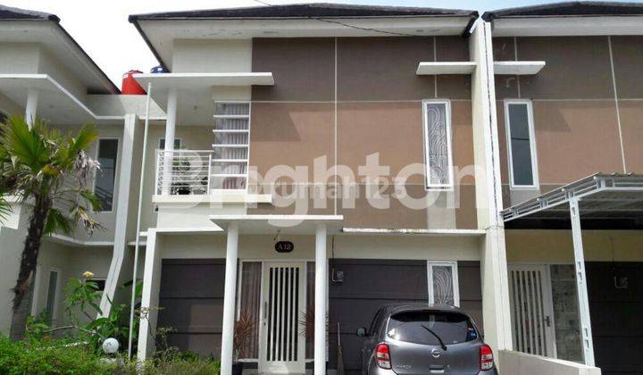 RUMAH 2LT DLM PERUMAHAN EMERALD GARDEN  BANGUNTAPAN 1