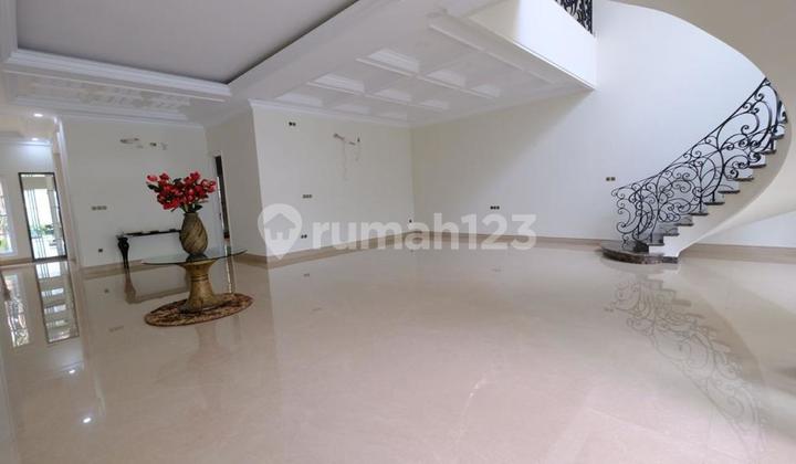 RUMAH  PONDOK INDAH - JL. DUTA INDAH 2