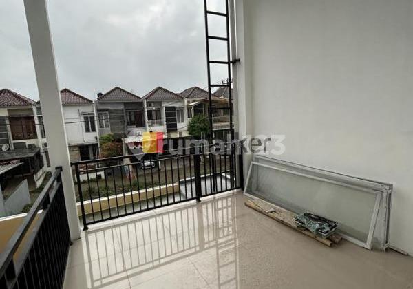 For rent, a nice and comfortable house in New Royal Residence. 2