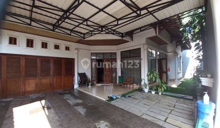 Rumah bangunan terawat, siap huni di Jakarta Selatan 2