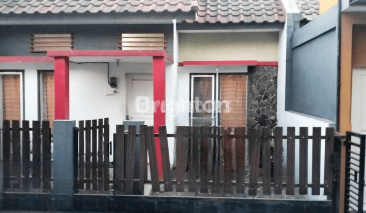 Rumah Minimalis di Perumahan Layur Indah Blimbing 2