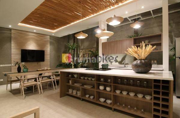 Beautiful 2 Storey Villa In Tourist Area Petitenget Seminyak Surrounded by Cafe and Restaurant Close To Petitenget Beach Batu Belig Beach and Canggu 2