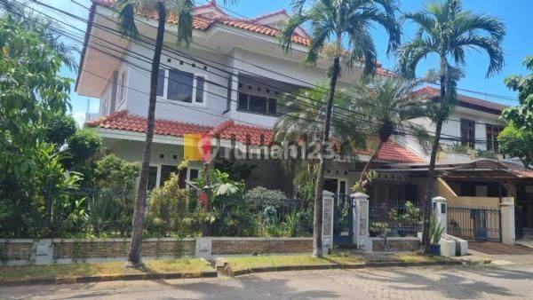 Rumah Dijual di Taman Kedoya Permai Jakarta Barat Lingkungan Nyaman 1