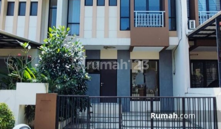 Rare Find. Nice House In Regensi Melati Mas, Serpong