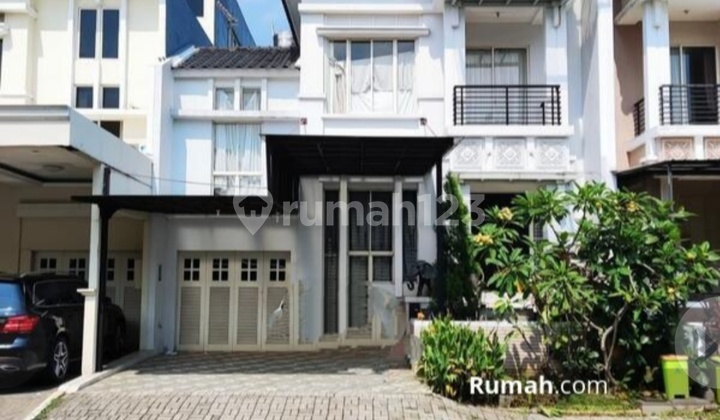 Luxury Home Residence One BSD, In Front of the Main Road..