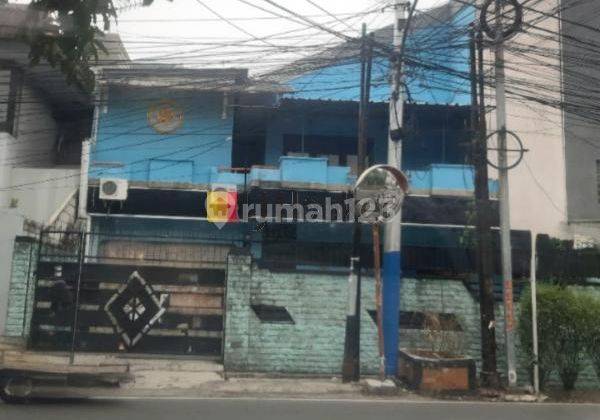 RUMAH 2 Lantai jalan 3 mobil di Tomang Jakarta Barat 1