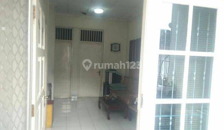 Rumah layak huni 2 lantai di Tomang 1