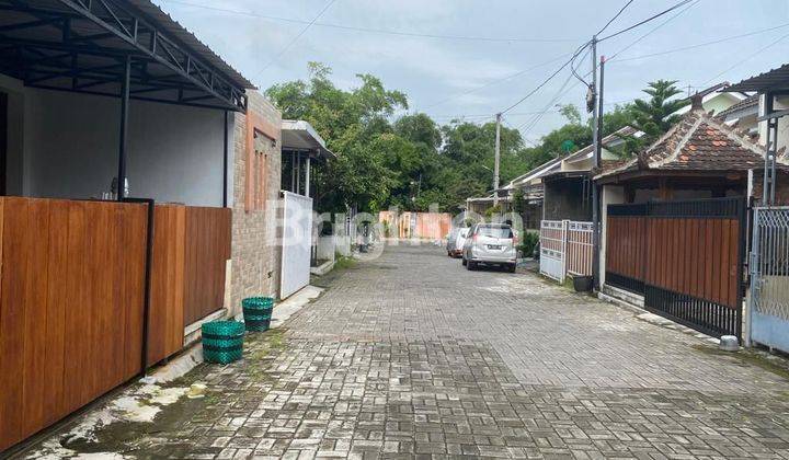 RUMAH DEKAT KE UNS PALUR KARANGANYAR SIAP HUNI SEPERTI BARU 2