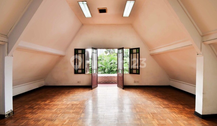 RUMAH MENTENG, ,LOKASI PREMIUM, AREA KOMERSIAL