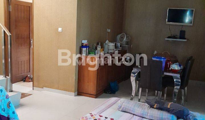 RUMAH 2 LANTAI DI MAGUWOHARJO LT 513 M2 FULL BANGUNAN, DEKAT RUMAH SAKIT HERMINA, COCOK UNTUK GUEST HOUSE KELUARGA PASIEN, KAMAR TIDUR 12, KAMAR MANDI 5, KAMAR MANDI DALAM 1, RINGINSARI , DEPOK, SLEMAN , DIY 2