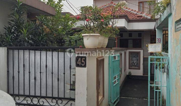 Rumah 2 lantai di Condet Jakarta Timur siap huni 1