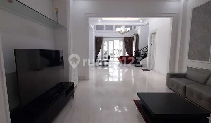 Rumah Bagus di Pondok Indah Indah Jakarta Selatan