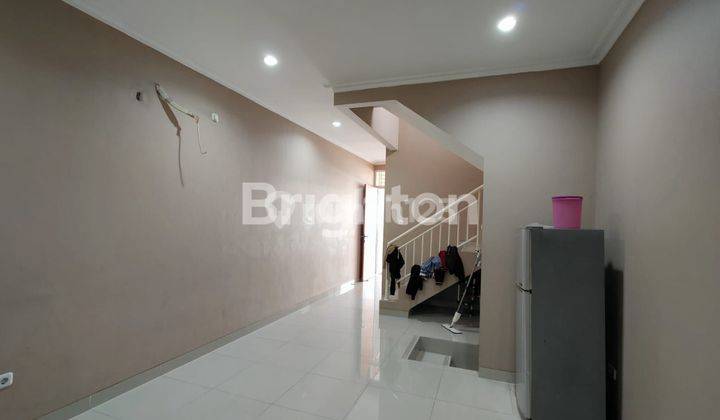 GREENVILLE RUMAH SIAP HUNI 3LANTAI JAKARTA BARAT 1