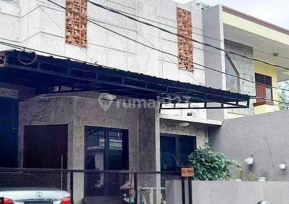 Rumah 3 Lantai dalam Komplek di Jatibening, Bekasi 1