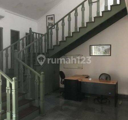 Dikontrakan rumah Radio dalam 2