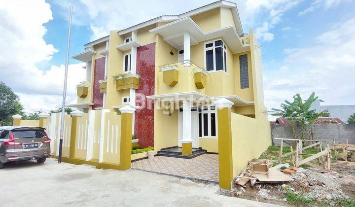 TOWNHOUSE CANTIK, DI PINGGIR JALAN ABIYASAN IT 3- BISA KREDIT 2