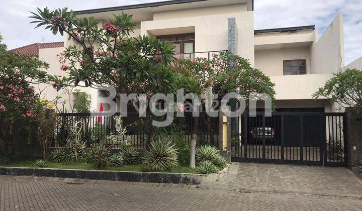 Rumah 2LT Villa Westwood Pakuwon City Dekat Kertajaya Surabaya  1