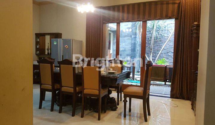 Rumah mewah  2 lantai minimalis modern full jati dieng kota malang 2