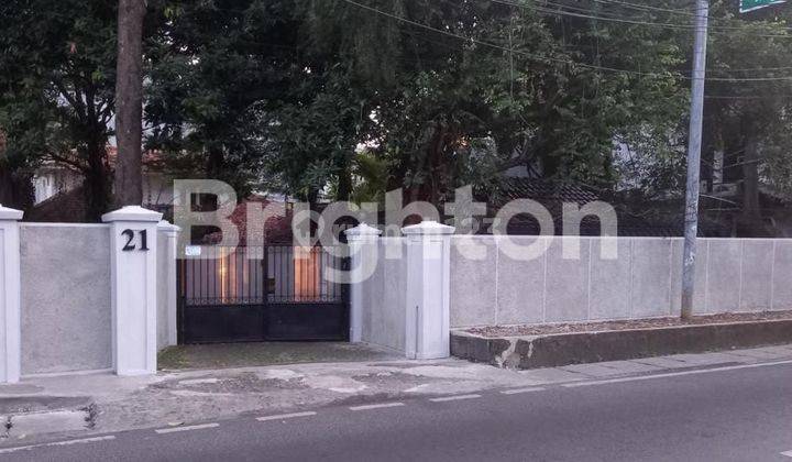 Rumah Mewah yang Elegan dengan Lokasi Strategis di Jakarta Selatan 2