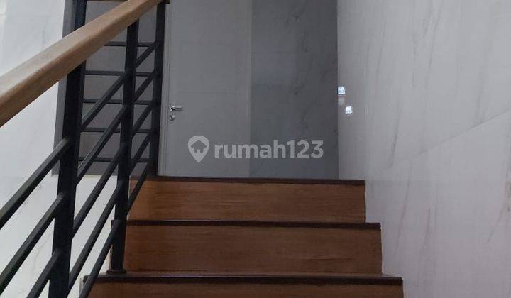 Rumah Bagus 2 Lantai Siap Huni Di Karawang Barat  2