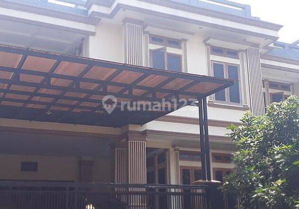 Dijual Rumah 3 lantai di Perumahan Palem Semi Tangerang. 2