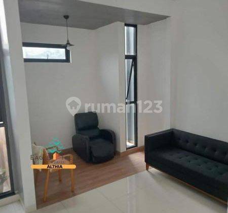 Dijual Rumah 2 lantai Siap Huni Full Renovasi Dalam Cluster di Graha Raya 2