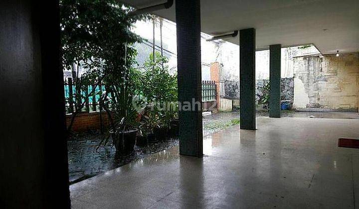 Dijual rumah strategis di Menteng 1