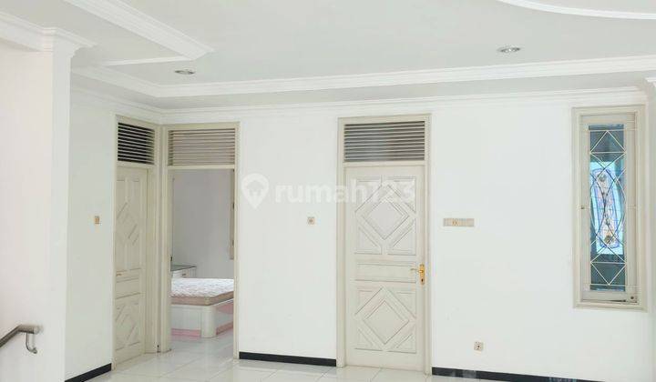 Rumah 3lantai Hook Dg Rooftop, Di Dekat Undip  2