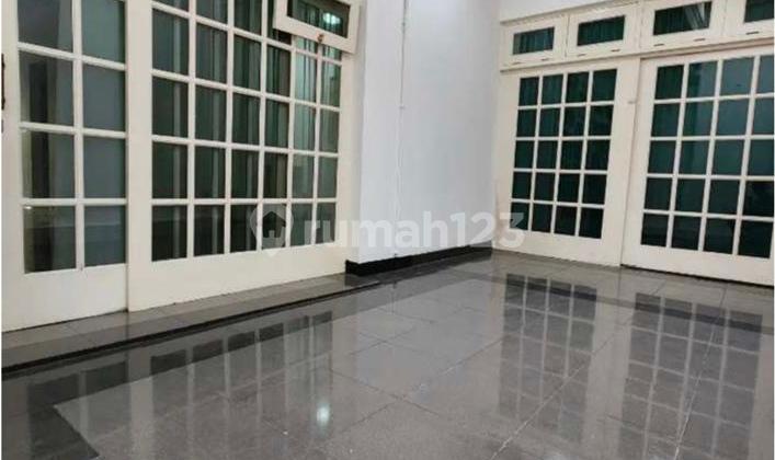 100 Meter Dari PIM Rumah Pondok Indah Jakarta Selatan 100 Meter Dari PIM Rumah Pondok Indah Jakarta Selatan