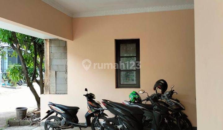 Rumah Dengan Kolam Renang Strategis Di Bogor Dekat Tol  2