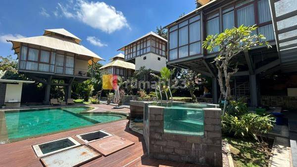 Hot Sale! Beautiful Luxurious and Cozy Villa in Mengwi. Close to Frestive Pererenan and Mangusada Badung Hospital. 2