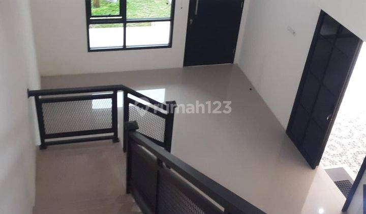  Dijual Rumah Baru Dekat Ubaya Tenggilis 2