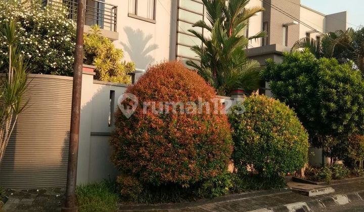 Rumah Di Taman Modern Cakung Jakarta Timur Rumah Di Taman Modern Cakung Jakarta Timur
