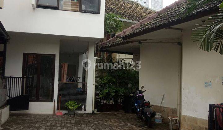 Rumah Tua jual tanah Di Cikini Menteng Jakarta Pusat 1