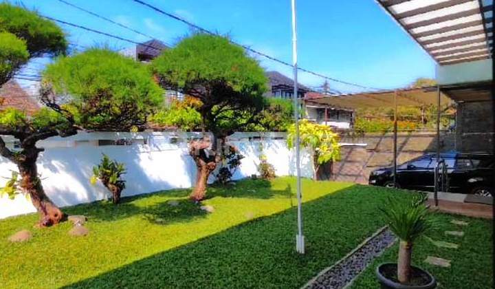 Luxurious Asri House in Setrasari Kulon, Bandung 2