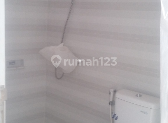 Rumah Lux Di Komplek Jatinegara Baru 2