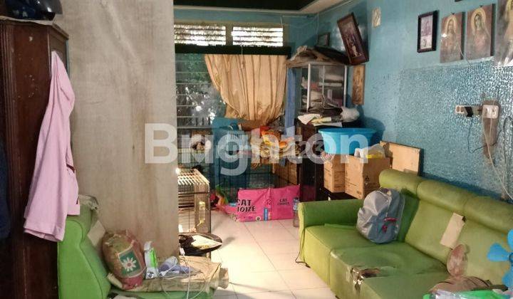 Rumah 2 lantai lokasi tengah kota  Dekat Fasilitas umum 2